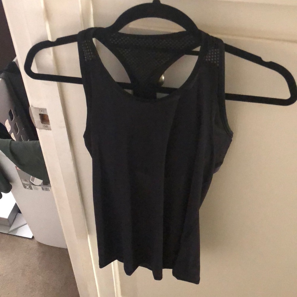 Lululemon top with built in sports bra
